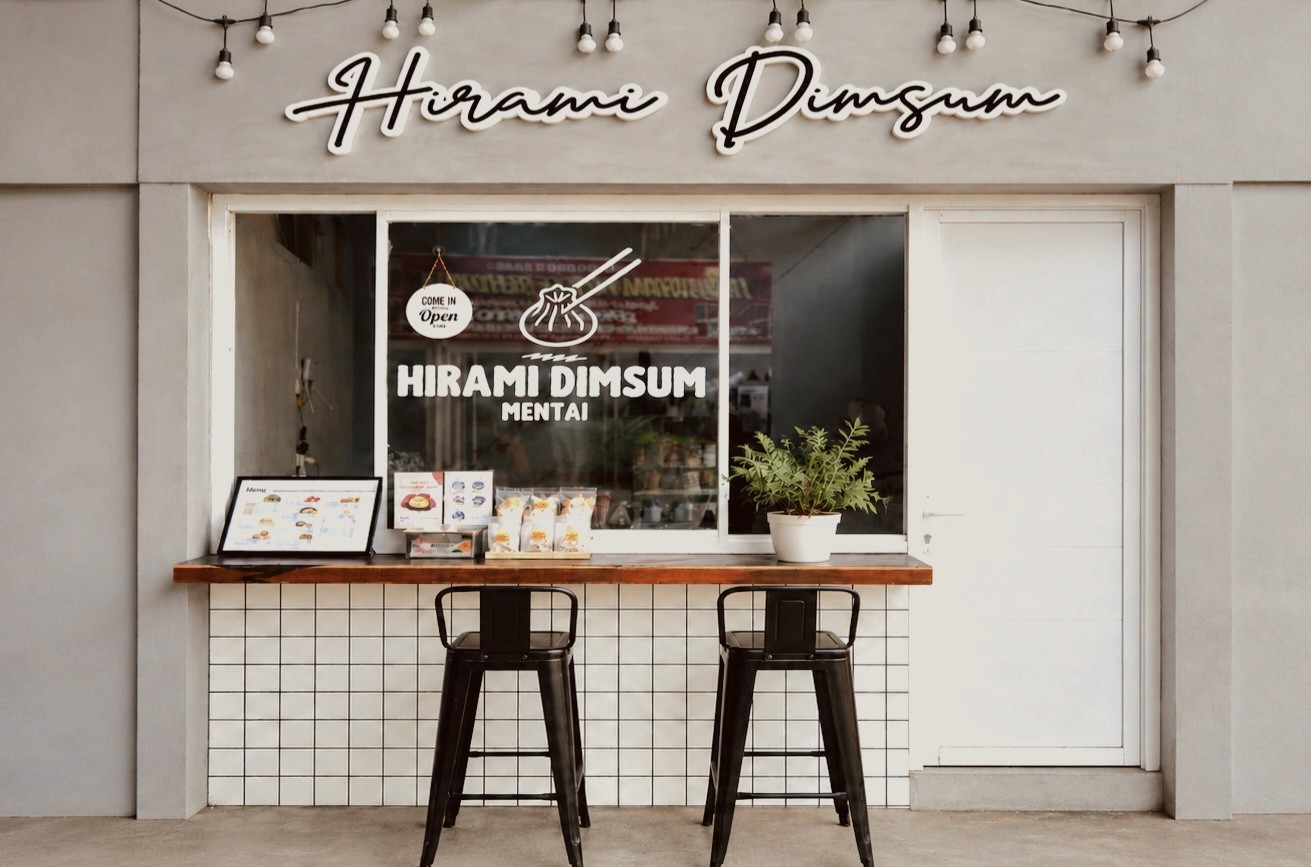 Booth Hirami Dimsum tampak depan